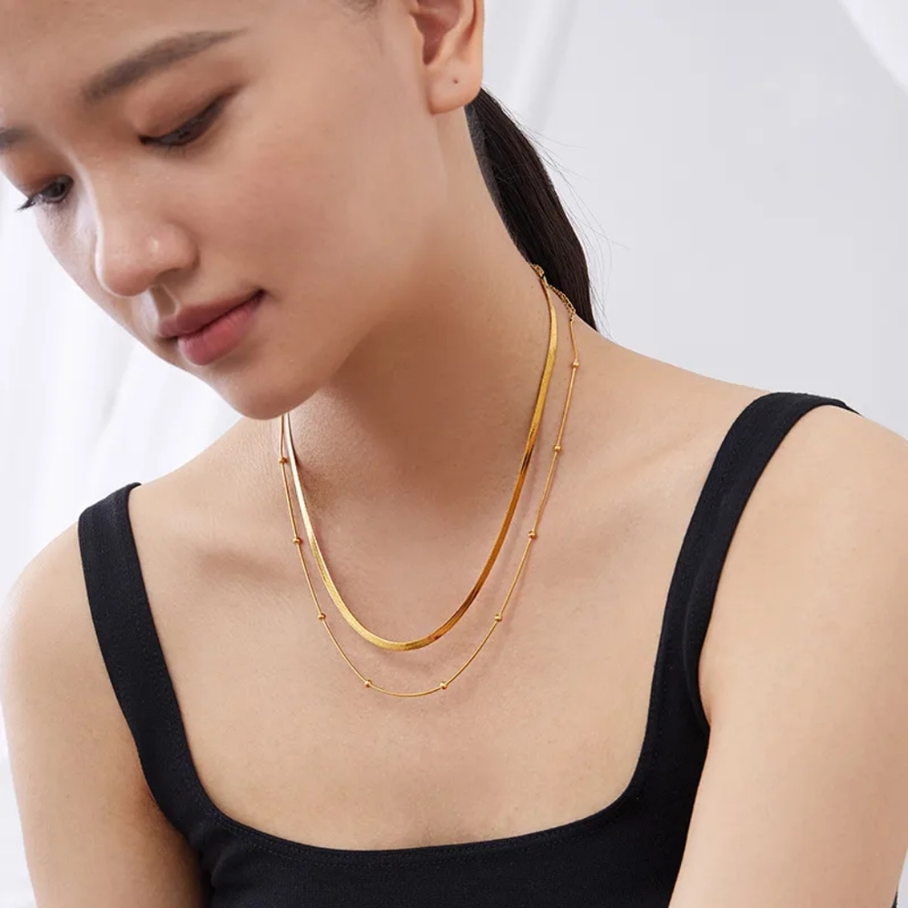 Titanium Steel Leyered Necklaces, Minimalist Style, Gold. - Picture 2 of 7
